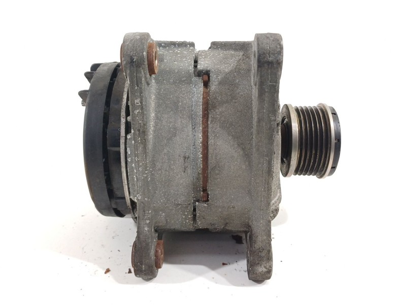 Recambio de alternador para renault clio iii 20 aniversario referencia OEM IAM 8200660033  