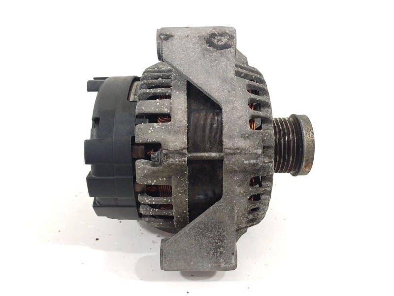 Recambio de alternador para ssangyong rodius xdi referencia OEM IAM A6651540302  