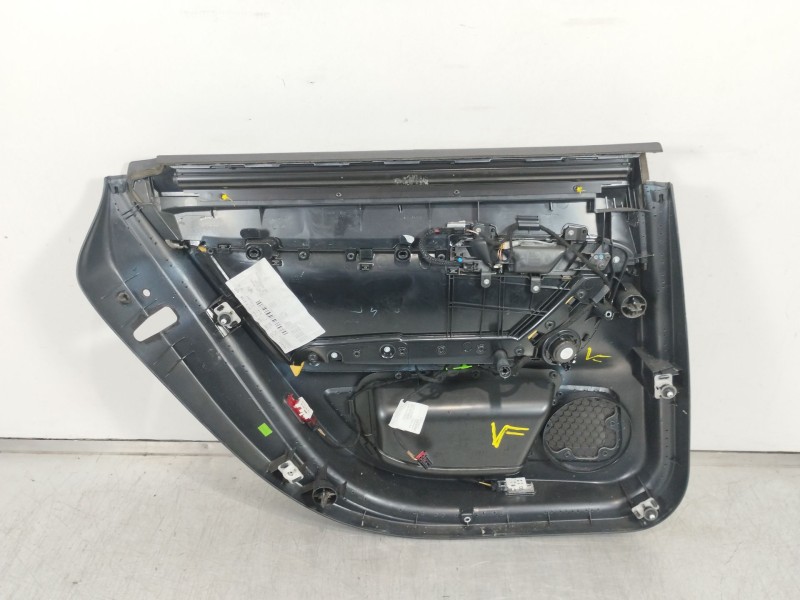 Recambio de guarnecido puerta trasera derecha para audi s6 berlina (4f2) 5.2 referencia OEM IAM 4F0867306  