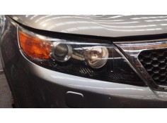 Recambio de faro derecho para kia sorento active 4wd referencia OEM IAM   