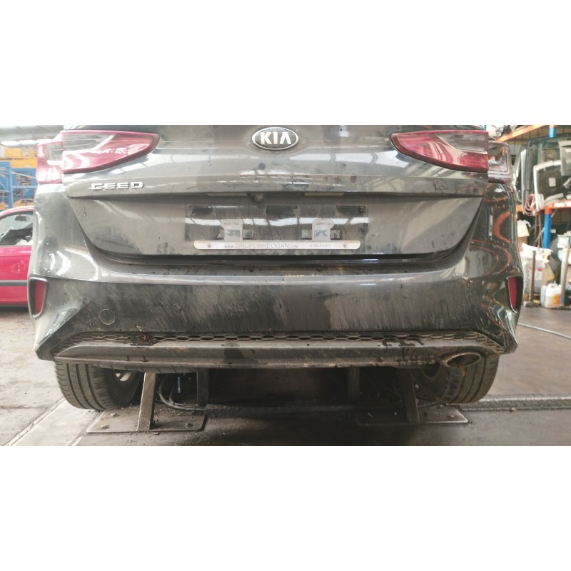 Recambio de paragolpes trasero para kia ceed 1.6 crdi cat referencia OEM IAM   