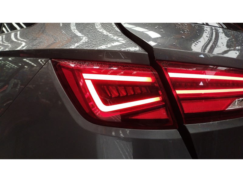 Recambio de piloto trasero izquierdo para seat leon st (5f8) x-perience titan desert 4drive referencia OEM IAM   