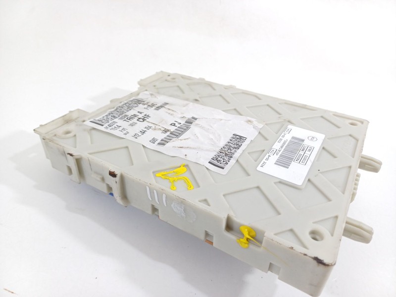 Recambio de caja reles / fusibles para ford focus turn. st-line b&r referencia OEM IAM GV6T14A073PJ  