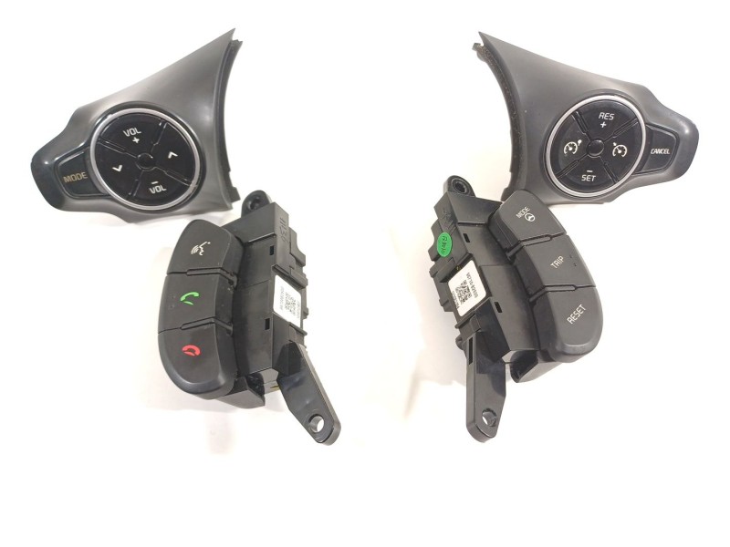 Recambio de mando volante para kia soul ( ) concept referencia OEM IAM 96700B2800 96700B2600 96710B2600 96700B2000