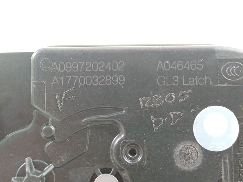 Recambio de cerradura puerta delantera derecha para mercedes-benz clase b (w247) 247 referencia OEM IAM A1770032899  A099720