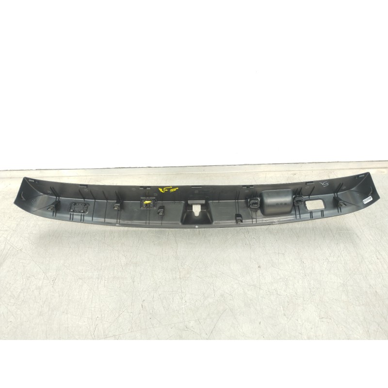 Recambio de molduras traseras para mercedes-benz clase gle (bm 167)(09.2018) gle 350 de 4matic (167.117) referencia OEM IAM A167