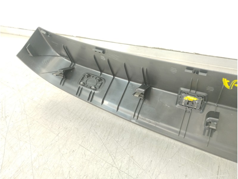 Recambio de molduras traseras para mercedes-benz clase gle (bm 167)(09.2018) gle 350 de 4matic (167.117) referencia OEM IAM A167