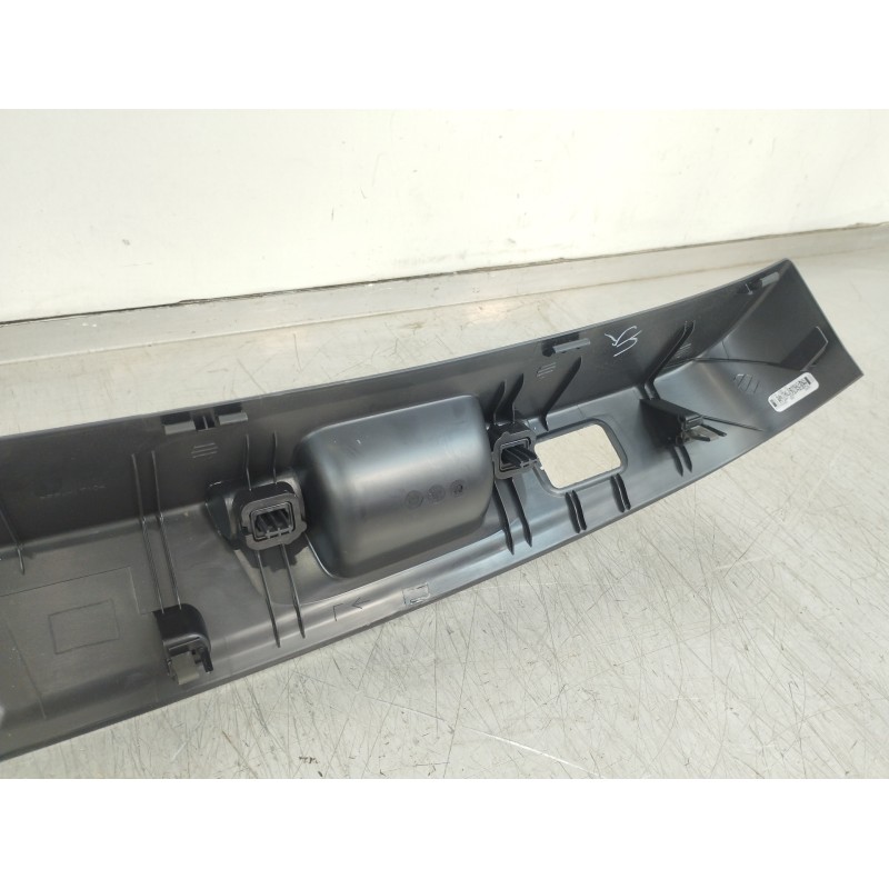 Recambio de molduras traseras para mercedes-benz clase gle (bm 167)(09.2018) gle 350 de 4matic (167.117) referencia OEM IAM A167