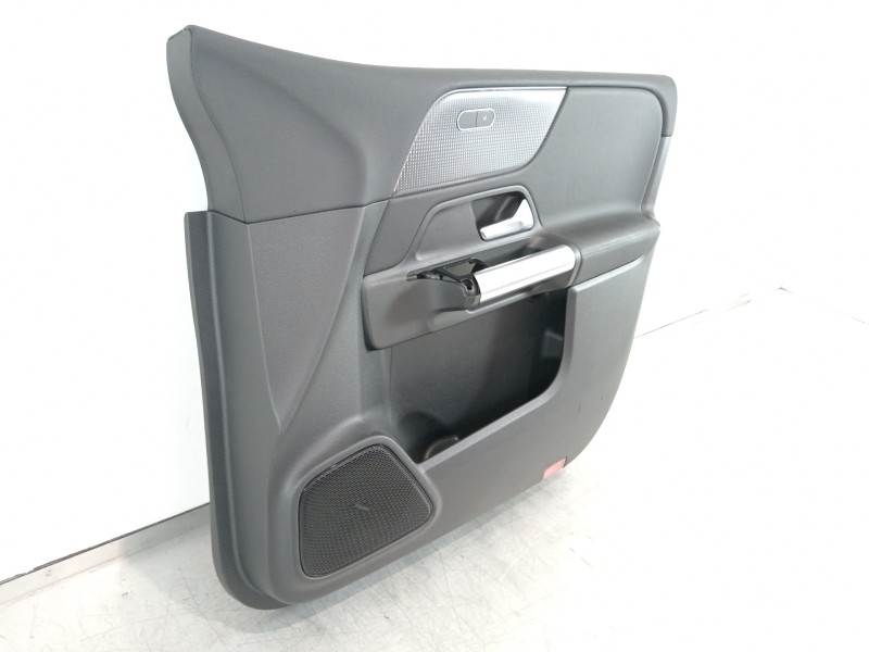 Recambio de guarnecido puerta delantera derecha para mercedes-benz clase b (w247) 247 referencia OEM IAM A2477205800  