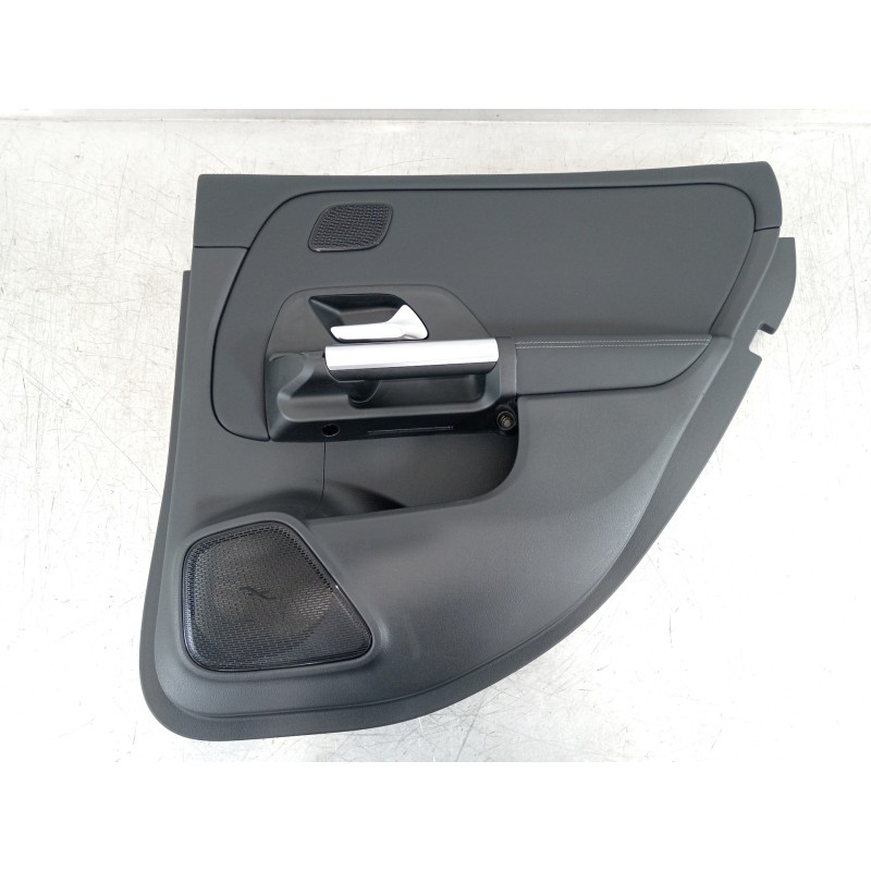 Recambio de guarnecido puerta trasera derecha para mercedes-benz clase b (w247) 247 referencia OEM IAM A2477309800  