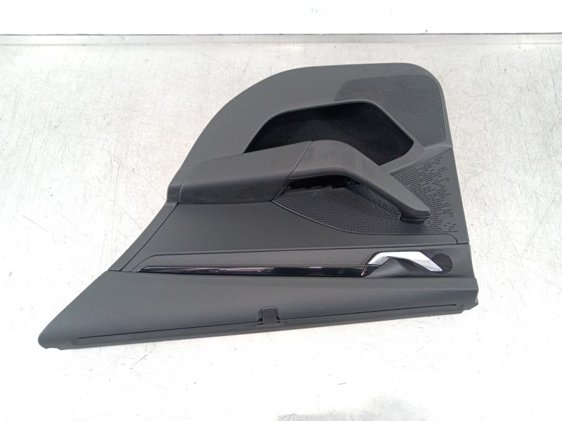 Recambio de guarnecido puerta trasera derecha para skoda octavia combi (5e5) ambition referencia OEM IAM 5E7867212  