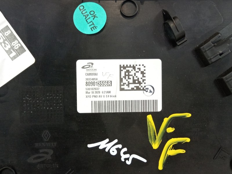 Recambio de guarnecido puerta delantera izquierda para renault talisman business referencia OEM IAM 809013556R  