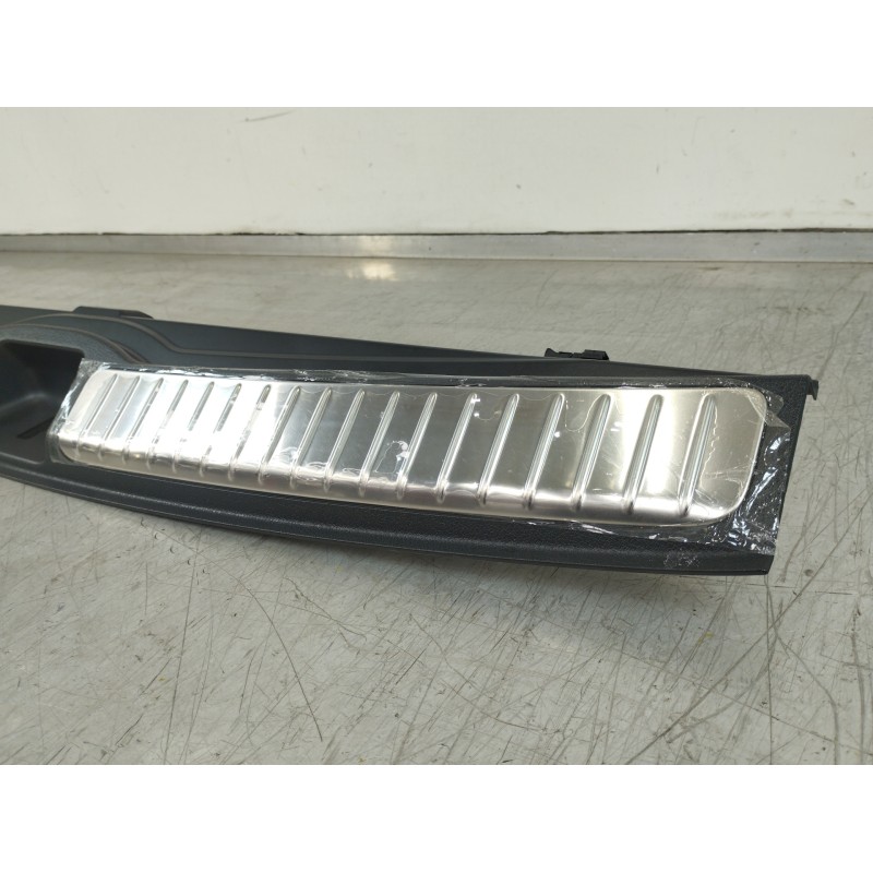 Recambio de molduras traseras para mercedes-benz clase gle (bm 167)(09.2018) gle 350 de 4matic (167.117) referencia OEM IAM A167