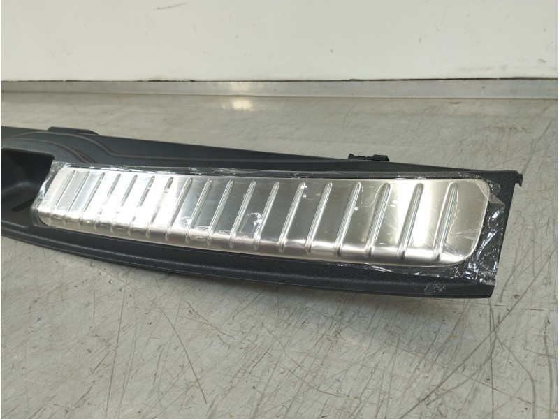 Recambio de molduras traseras para mercedes-benz clase gle (bm 167)(09.2018) gle 350 de 4matic (167.117) referencia OEM IAM A167