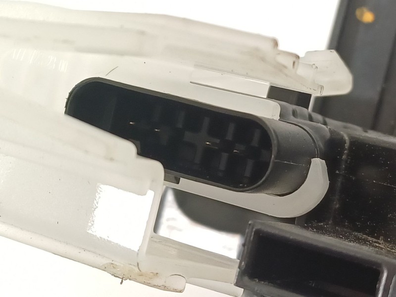 Recambio de cerradura puerta trasera izquierda para mercedes-benz clase b (w247) 247 referencia OEM IAM A1770032999  A0997302701