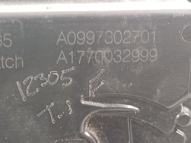 Recambio de cerradura puerta trasera izquierda para mercedes-benz clase b (w247) 247 referencia OEM IAM A1770032999  A0997302701