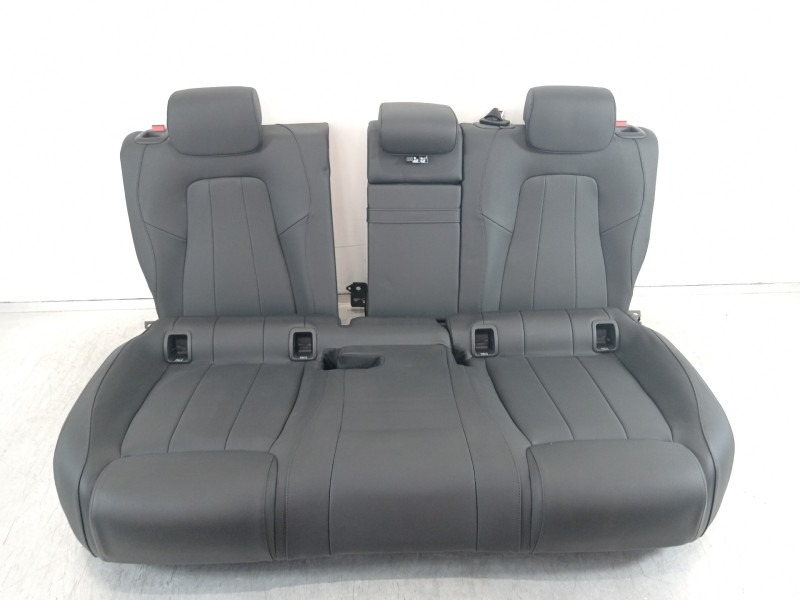 Recambio de asientos traseros para mercedes-benz clase b (w247) 247 referencia OEM IAM A2479207400  