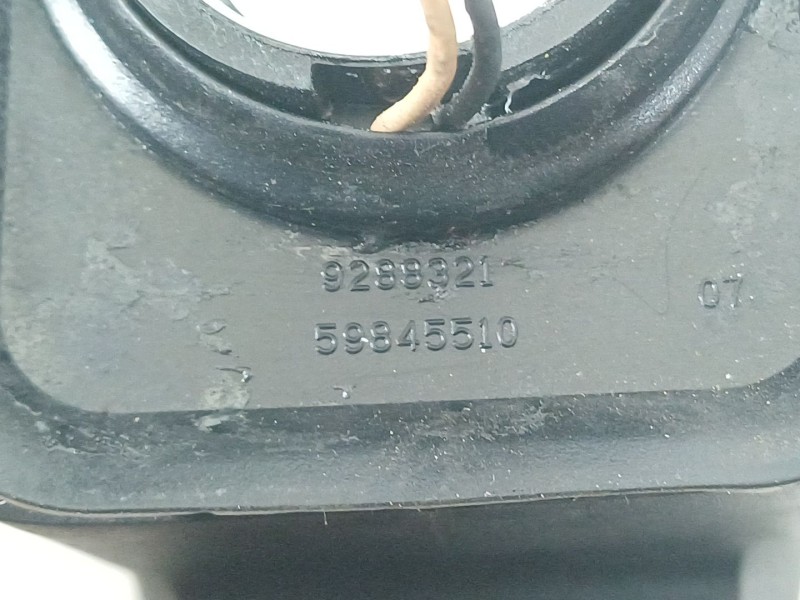 Recambio de maneta exterior porton para bmw serie 3 touring (f31) 320d referencia OEM IAM 58845510  9288321