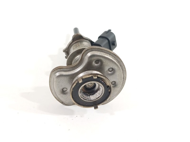 Recambio de inyector para audi a3 sportback (8y) gy referencia OEM IAM 7LA131113A  