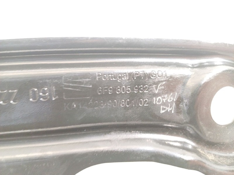 Recambio de travesaño superior para seat arona xperience referencia OEM IAM 6F9805932  