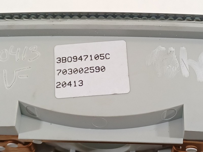 Recambio de luz interior para skoda fabia active referencia OEM IAM 3B0947105C  