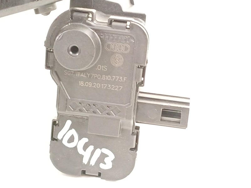 Recambio de tapa exterior combustible para skoda fabia active referencia OEM IAM 6V6809909 04E010012R 6V6809999B