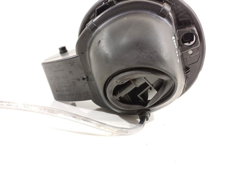 Recambio de tapa exterior combustible para skoda fabia active referencia OEM IAM 6V6809909 04E010012R 6V6809999B