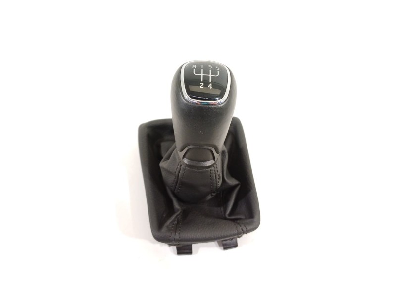 Recambio de pomo palanca cambio para skoda fabia active referencia OEM IAM 6V0711113CJ  