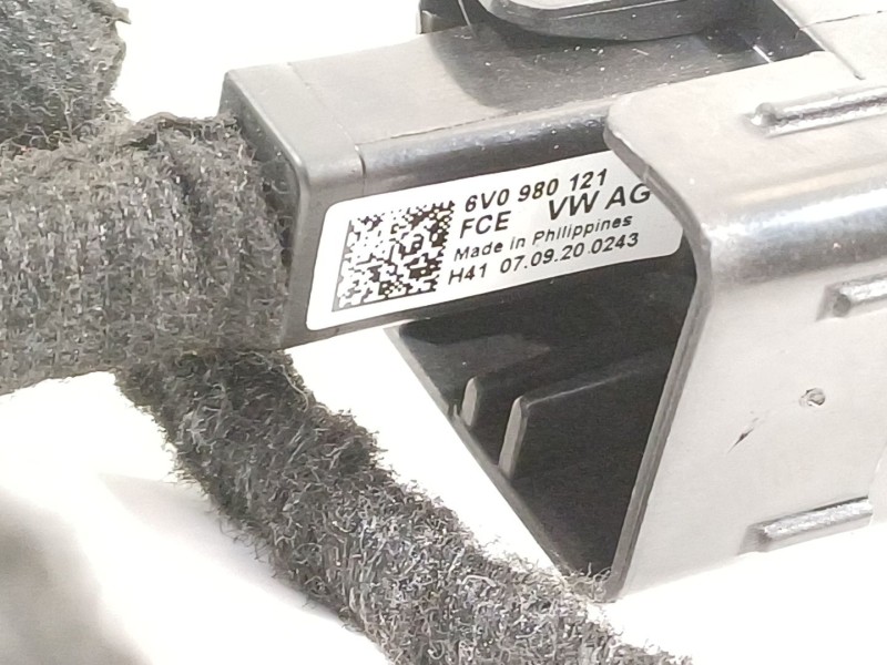 Recambio de camara para skoda fabia active referencia OEM IAM 6V0980121  