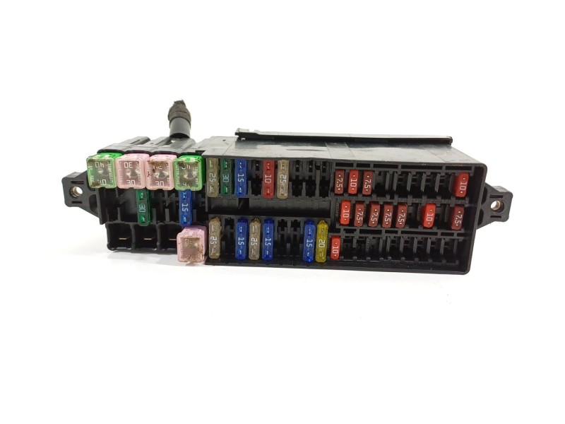 Recambio de caja reles / fusibles para skoda fabia active referencia OEM IAM 6C0937615A  
