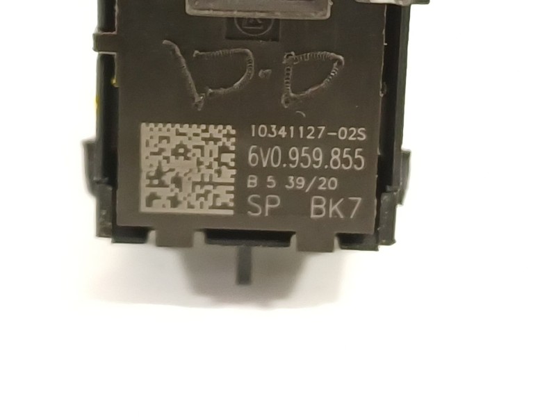 Recambio de mando elevalunas delantero derecho para skoda fabia active referencia OEM IAM 6V0959855  