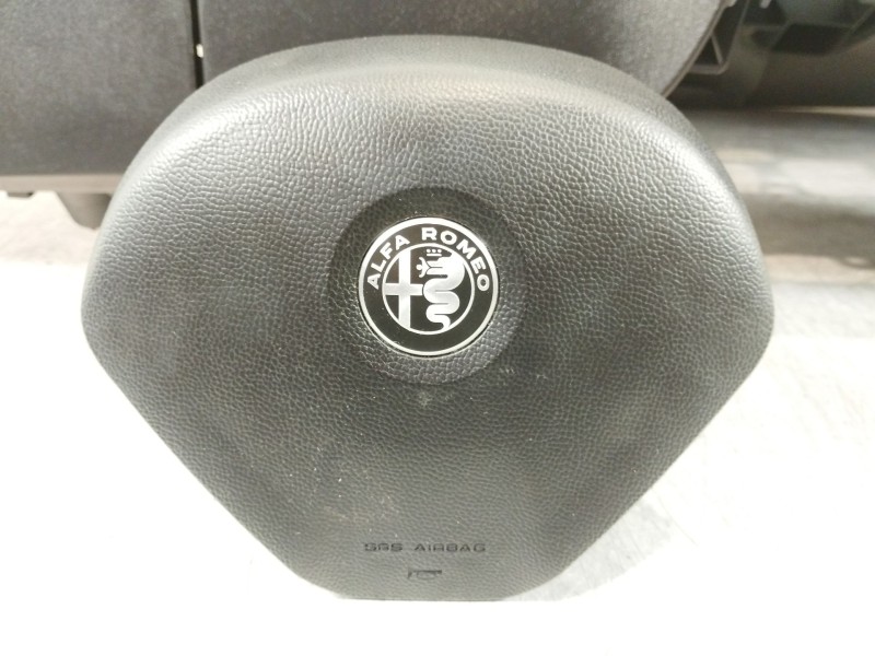 Recambio de kit airbag para alfa romeo giulietta (940_) 1.4 bifuel (940fxa1a, 940fxt1a) referencia OEM IAM  01561302970 5056832