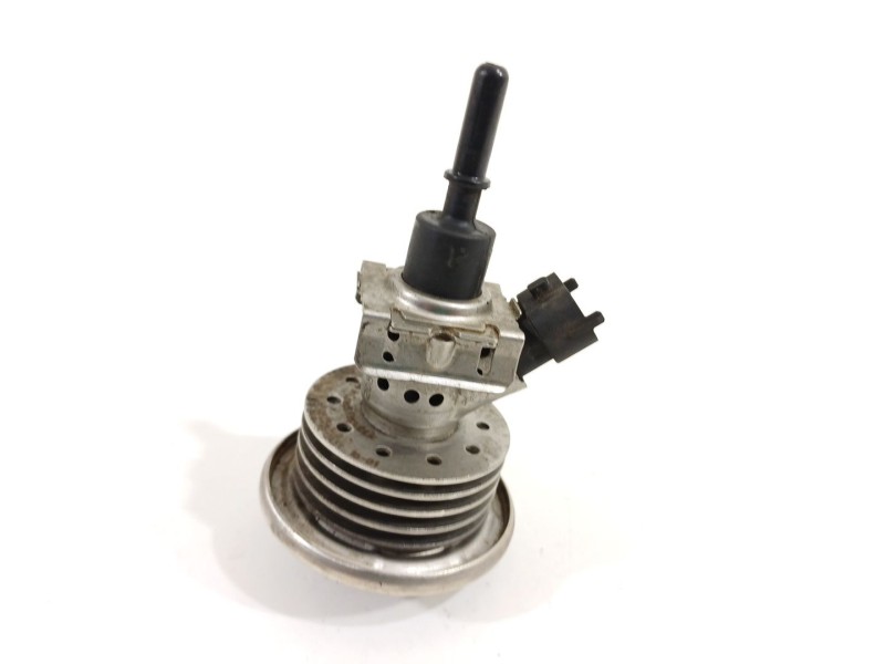 Recambio de inyector para opel vivaro b kasten/combi combi l1 2.7t referencia OEM IAM 208993839R  