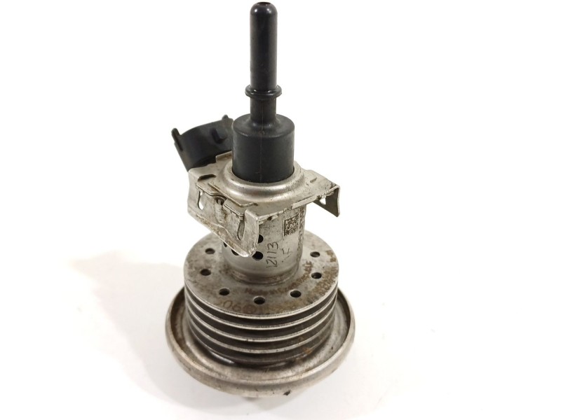 Recambio de inyector para opel vivaro b kasten/combi combi l1 2.7t referencia OEM IAM 208993839R  