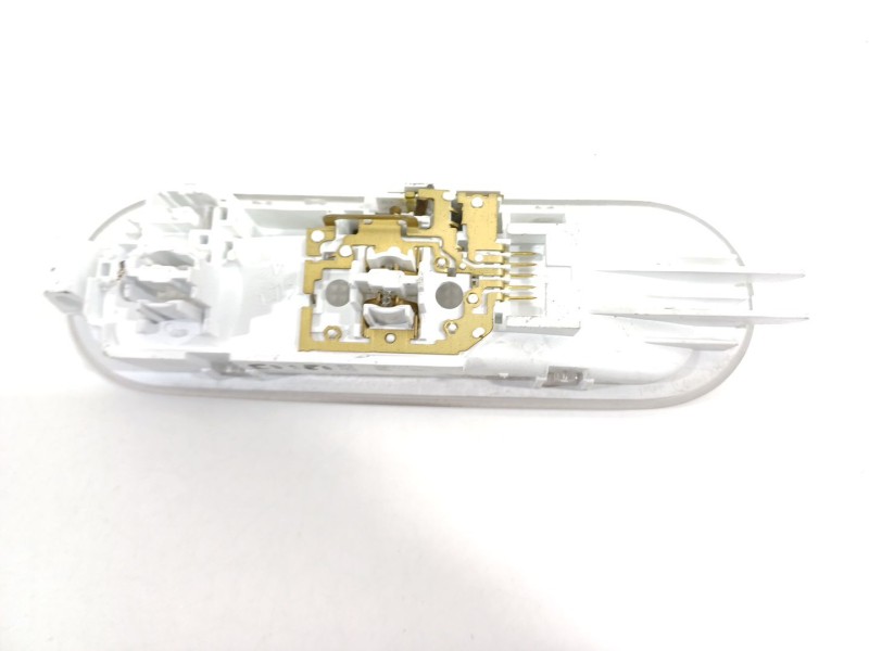 Recambio de luz interior para opel vivaro b kasten/combi combi l1 2.7t referencia OEM IAM 8200439421  