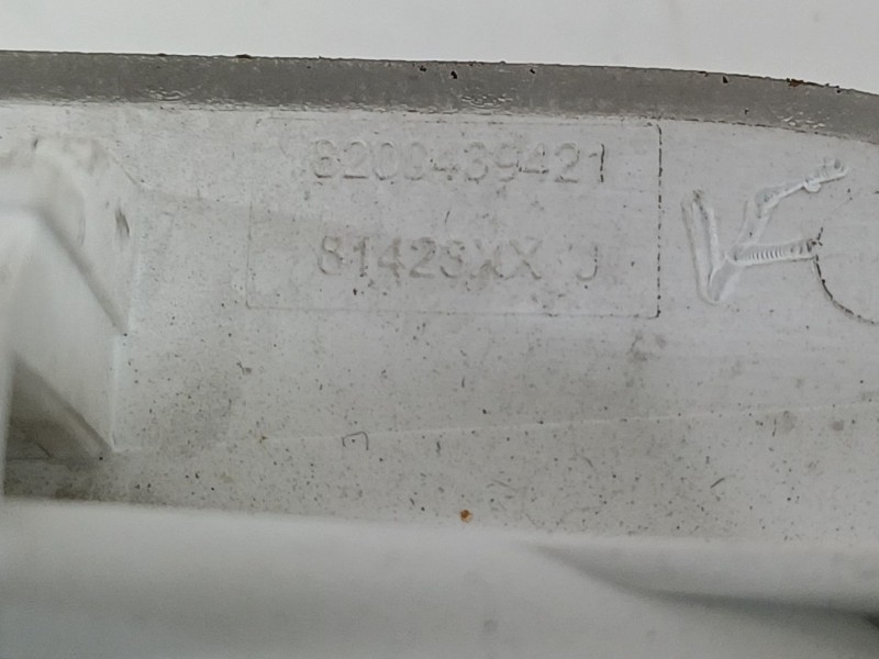 Recambio de luz interior para opel vivaro b kasten/combi combi l1 2.7t referencia OEM IAM 8200439421  