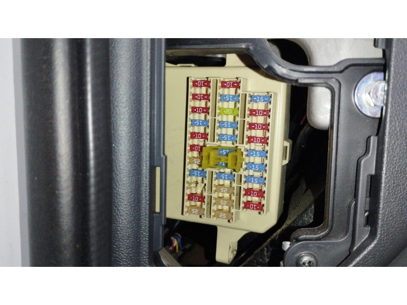 Recambio de caja reles / fusibles para hyundai i30 comfort referencia OEM IAM 919501H51010  