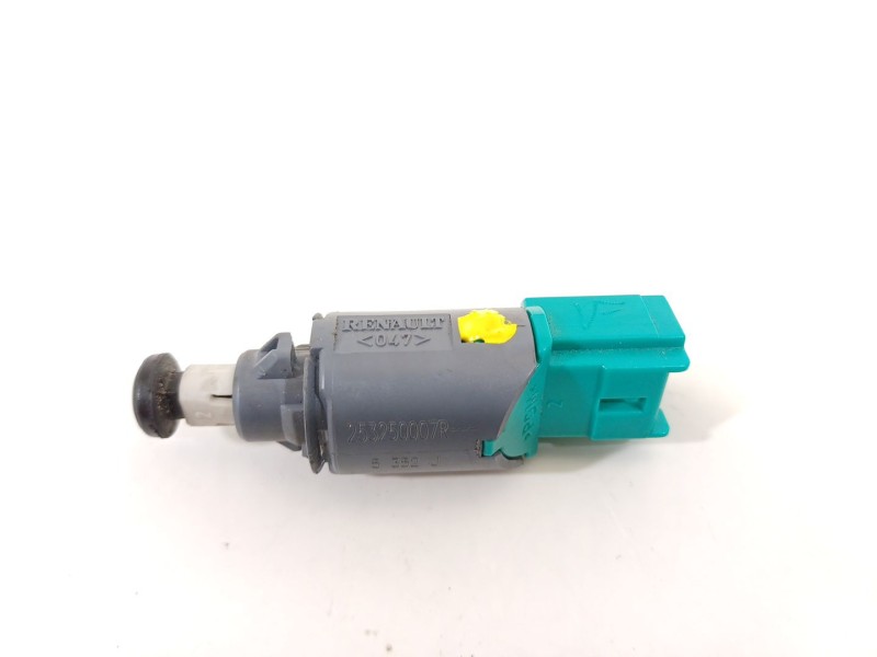 Recambio de interruptor para opel vivaro b kasten/combi combi l1 2.7t referencia OEM IAM 93868388  253250007R