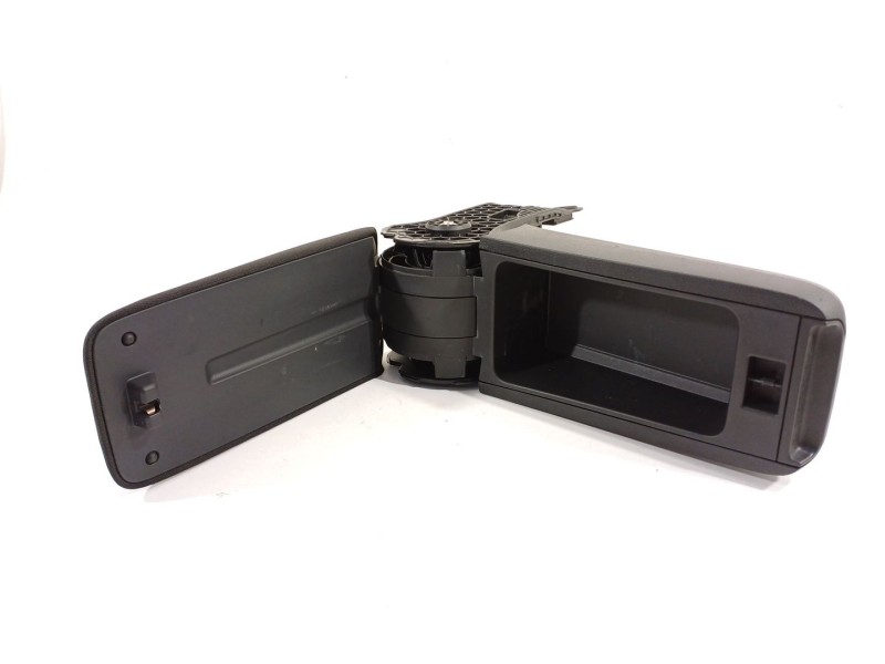 Recambio de apoyabrazos central para skoda fabia active referencia OEM IAM 6V0864207  