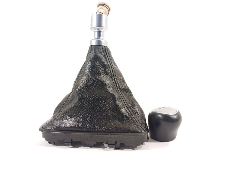 Recambio de pomo palanca cambio para ford focus turn. st-line b&r referencia OEM IAM F1FR7217CKA  