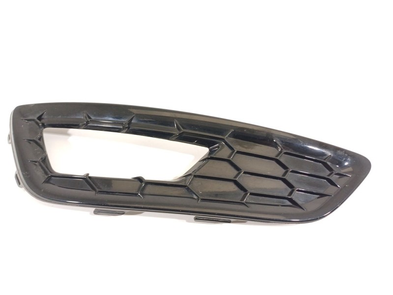 Recambio de rejilla paragolpes izquierda para ford focus turn. st-line b&r referencia OEM IAM F1EJ15A299A1  