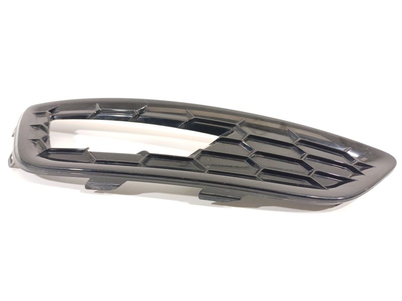 Recambio de rejilla paragolpes izquierda para ford focus turn. st-line b&r referencia OEM IAM F1EJ15A299A1  