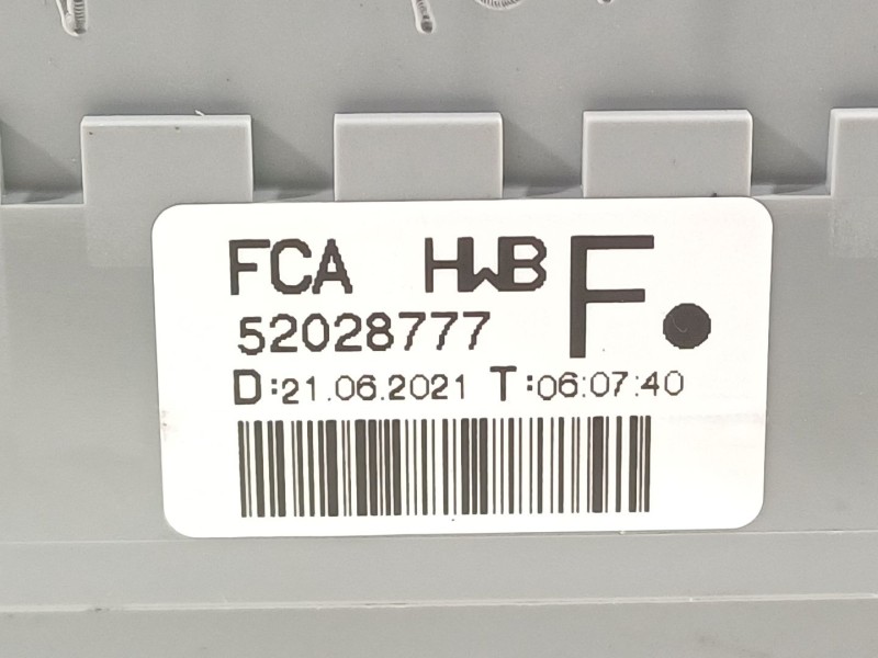 Recambio de caja reles / fusibles para fiat tipo ii (356) sedan referencia OEM IAM 52028777  