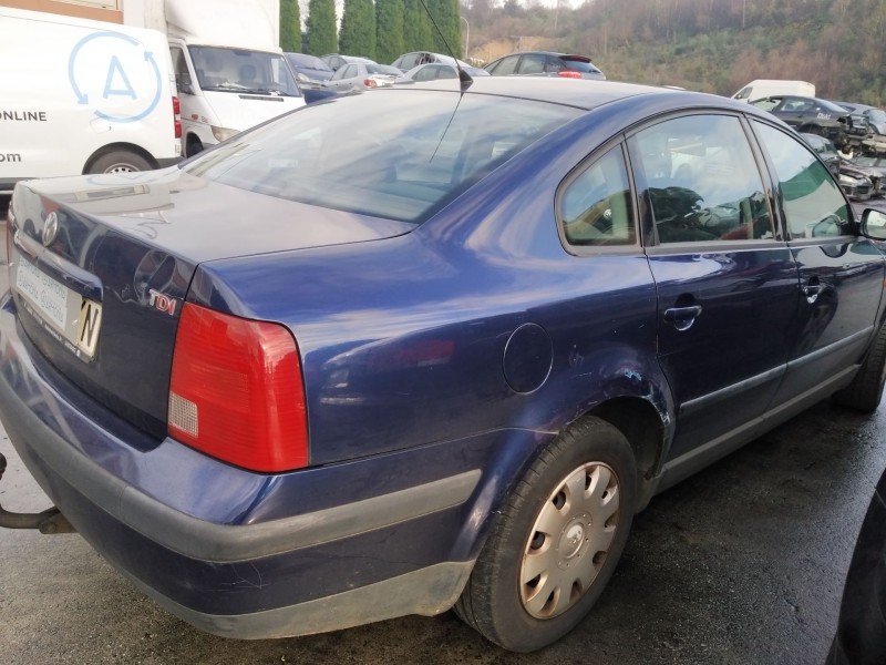 volkswagen passat b2 (32b) del año 2000