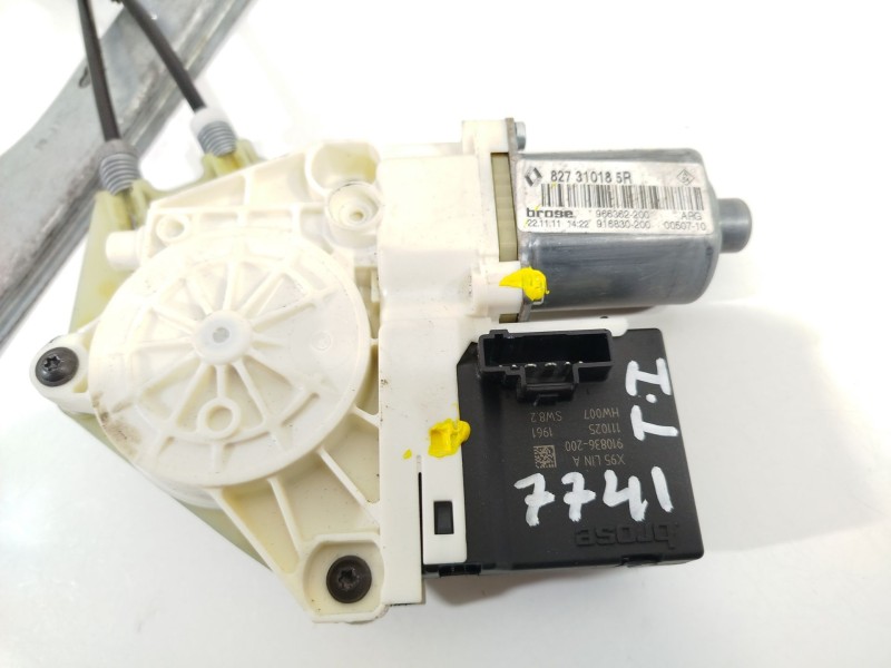 Recambio de elevalunas trasero izquierdo para renault megane iii berlina 5 p dynamique referencia OEM IAM 827210003R  827310185R