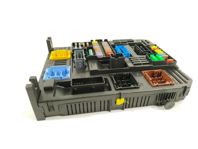 Recambio de caja reles / fusibles para peugeot 308 referencia OEM IAM 9819851480  