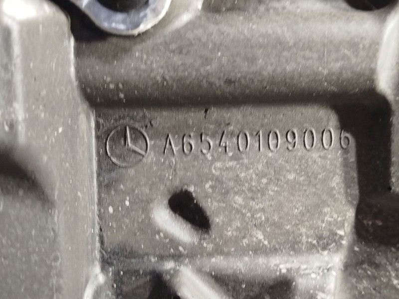 Recambio de tapa motor para mercedes-benz clase b (w247) 247 referencia OEM IAM A6540109006  