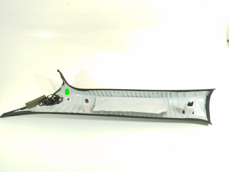 Recambio de moldura para mercedes-benz clase b (w247) 247 referencia OEM IAM A2476900200  