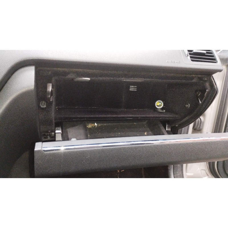 Recambio de guantera para mercedes-benz clase c (w204) berlina c 200 kompressor (204.041) referencia OEM IAM   