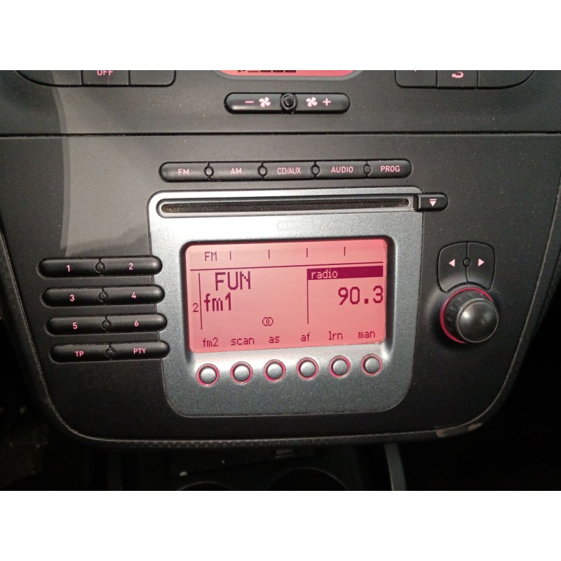 Recambio de sistema audio / radio cd para seat altea (5p1) 1.9 tdi referencia OEM IAM   